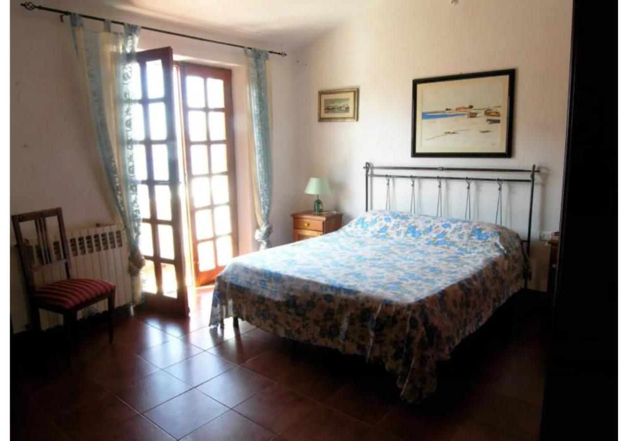 Casa Vacanze A Pochi Passi Dal Mare La Maddalena  Exterior foto